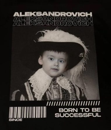 Принт на футболке ALEKSANDROVICH