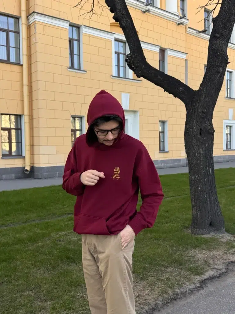 акция-бесплатная-вышивка-на-толстовках