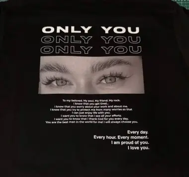 Принт на футболке Only you